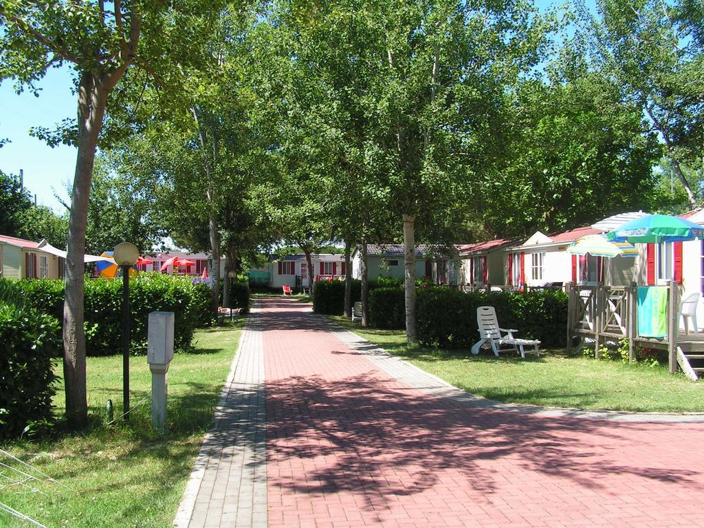 Camping Villaggio Italgest SantʼArcangelo Екстериор снимка