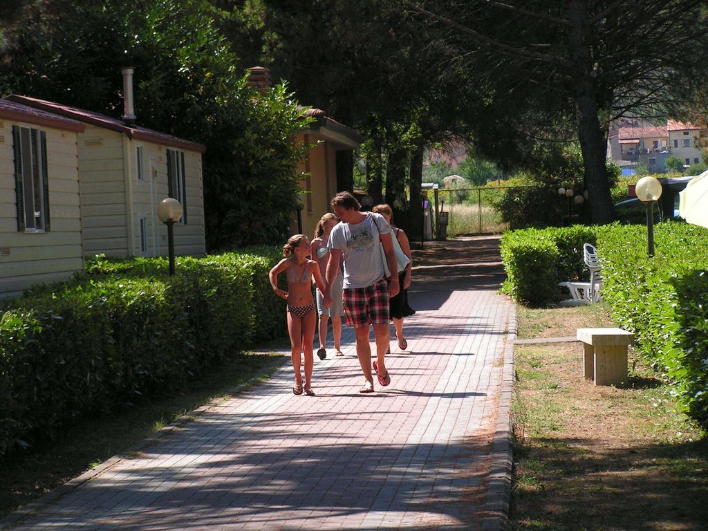 Camping Villaggio Italgest SantʼArcangelo Екстериор снимка